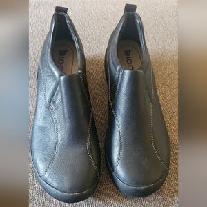 Women's Bionica Black Leather Mules